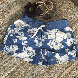 Girl’s Patagonia board shorts CostaRica Baggies 10